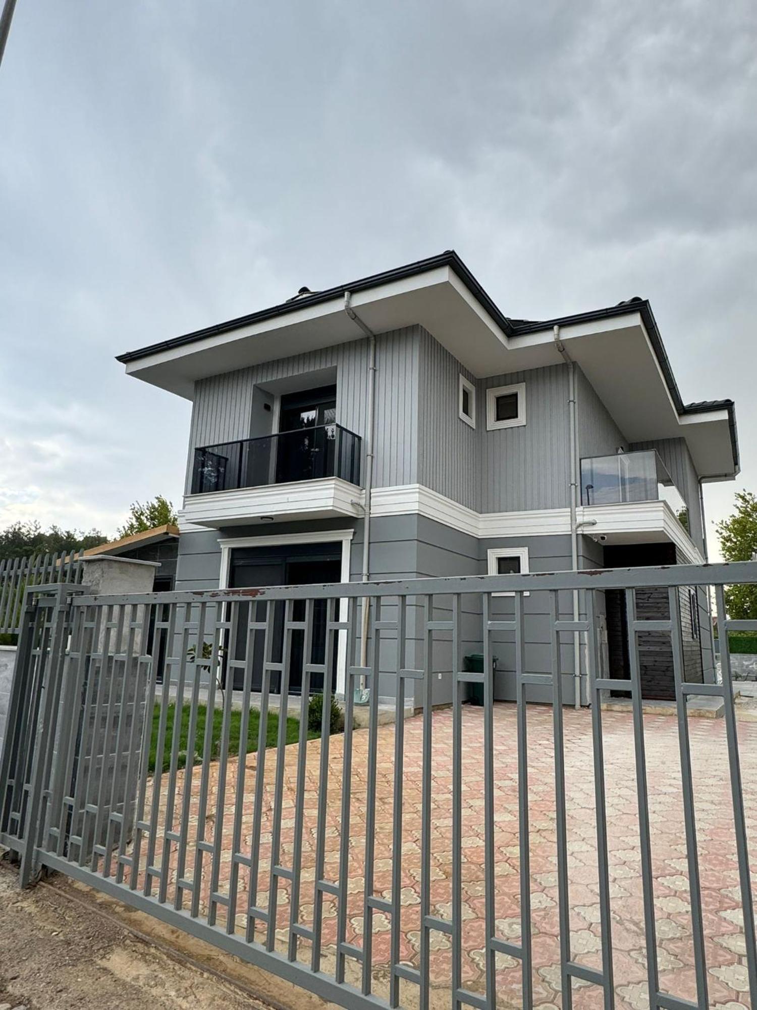 Anfora Villalari Willa Belek